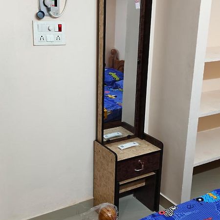 Sri Annai Home Stay I Tiruvannāmalai Exterior foto